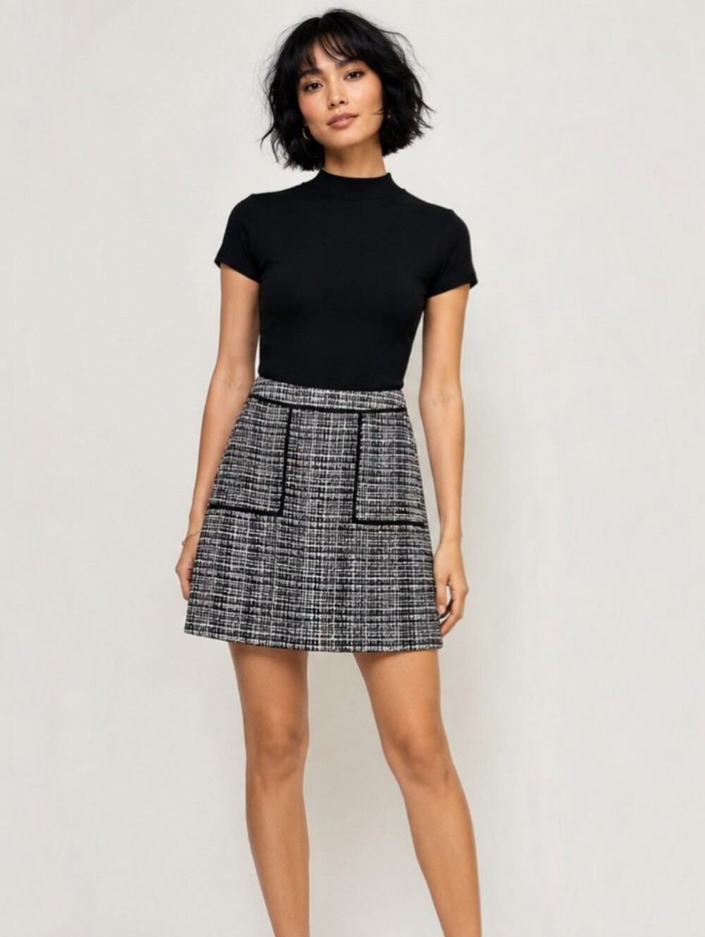 LOFT Tweed Mini Skirt Size 2 Black White Bouclé Parisian Chic